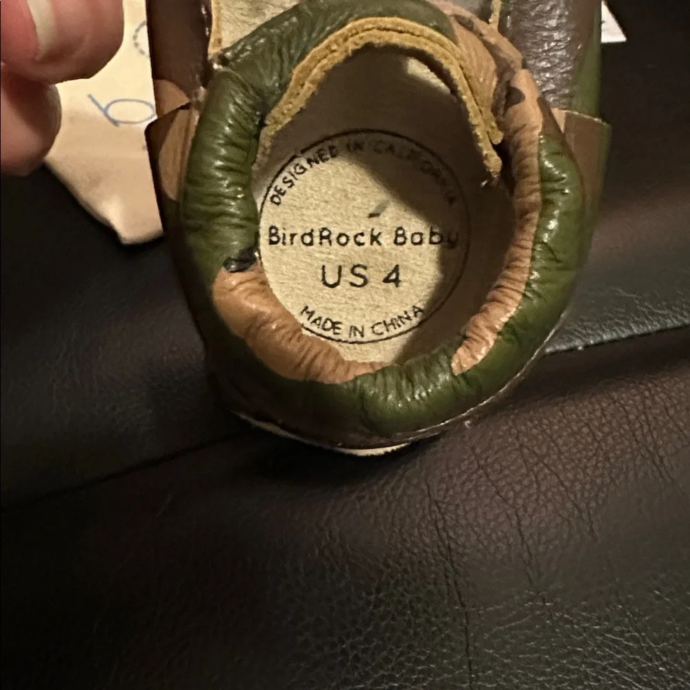 BirdRock Baby San Diego Genuine Leather Camouflage Moccasins Baby Size 4